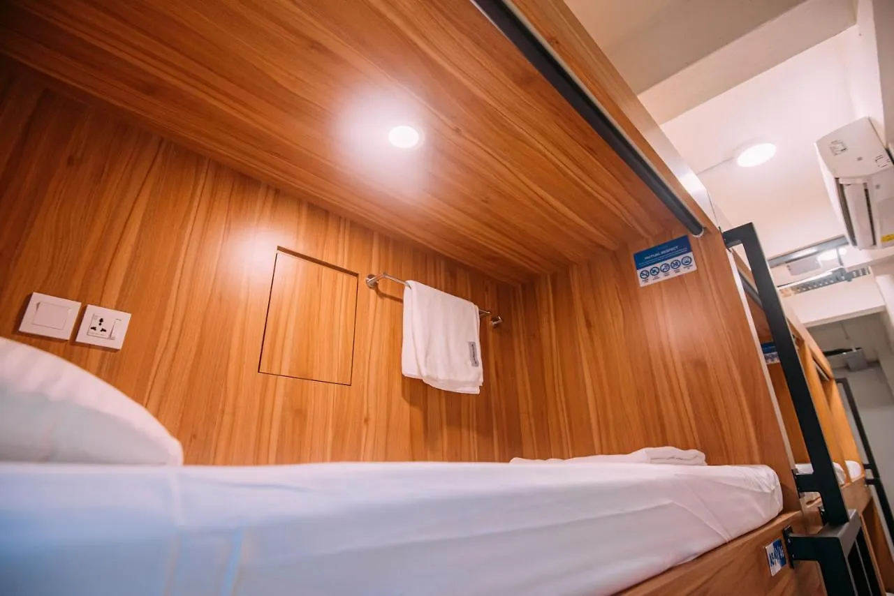 Bluewaters Pods 38 Hongkong St Hostel Singapore 0*,