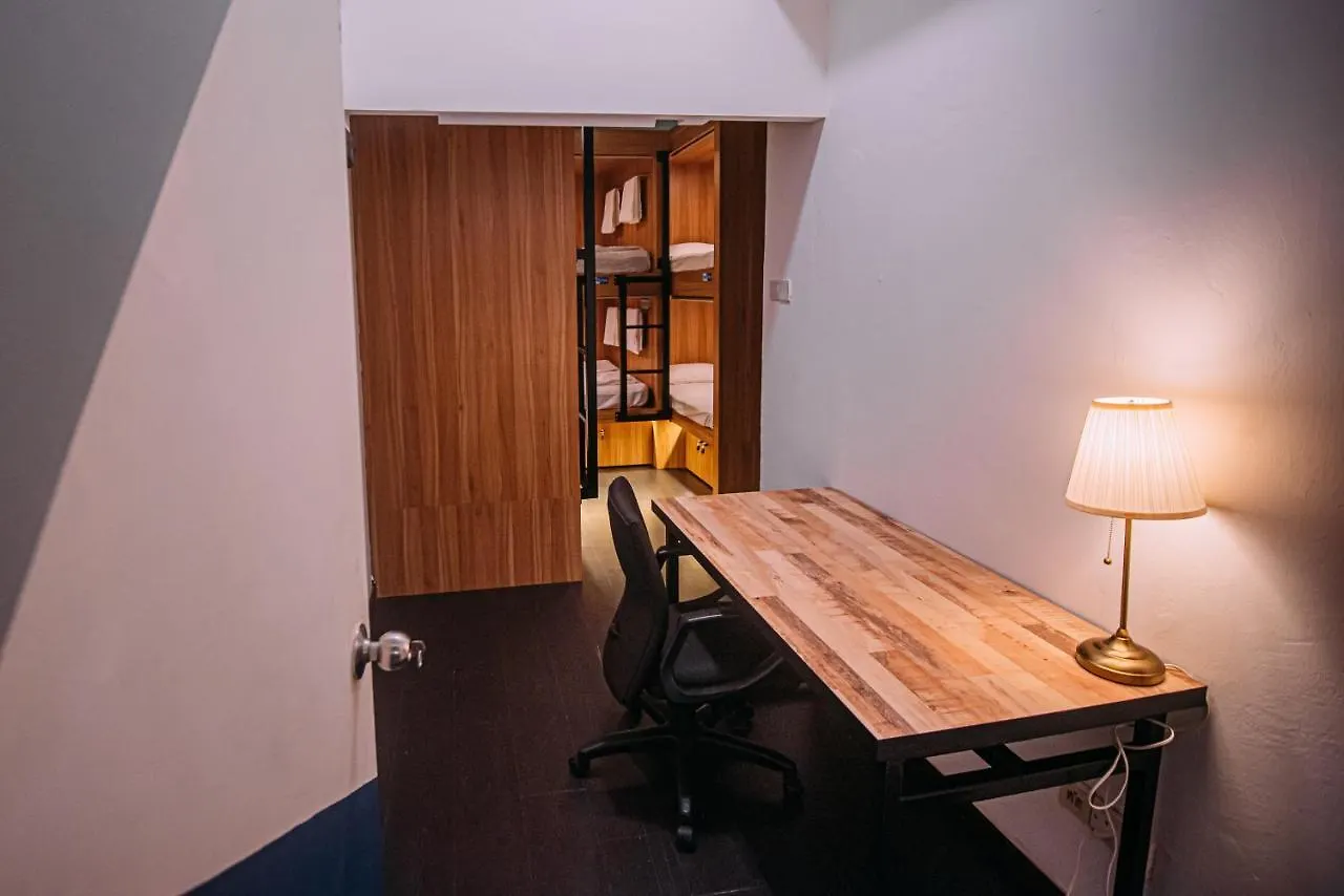 Bluewaters Pods 38 Hongkong St Hostel Singapore