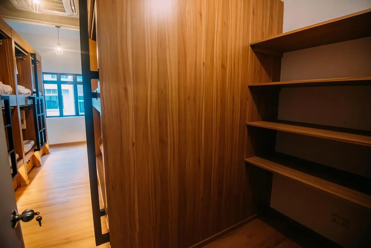 Bluewaters Pods 38 Hongkong St Hostel Singapore
