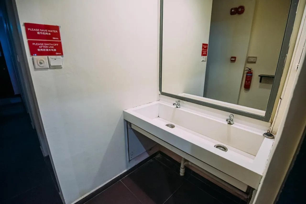 Bluewaters Pods 38 Hongkong St Hostel Singapore