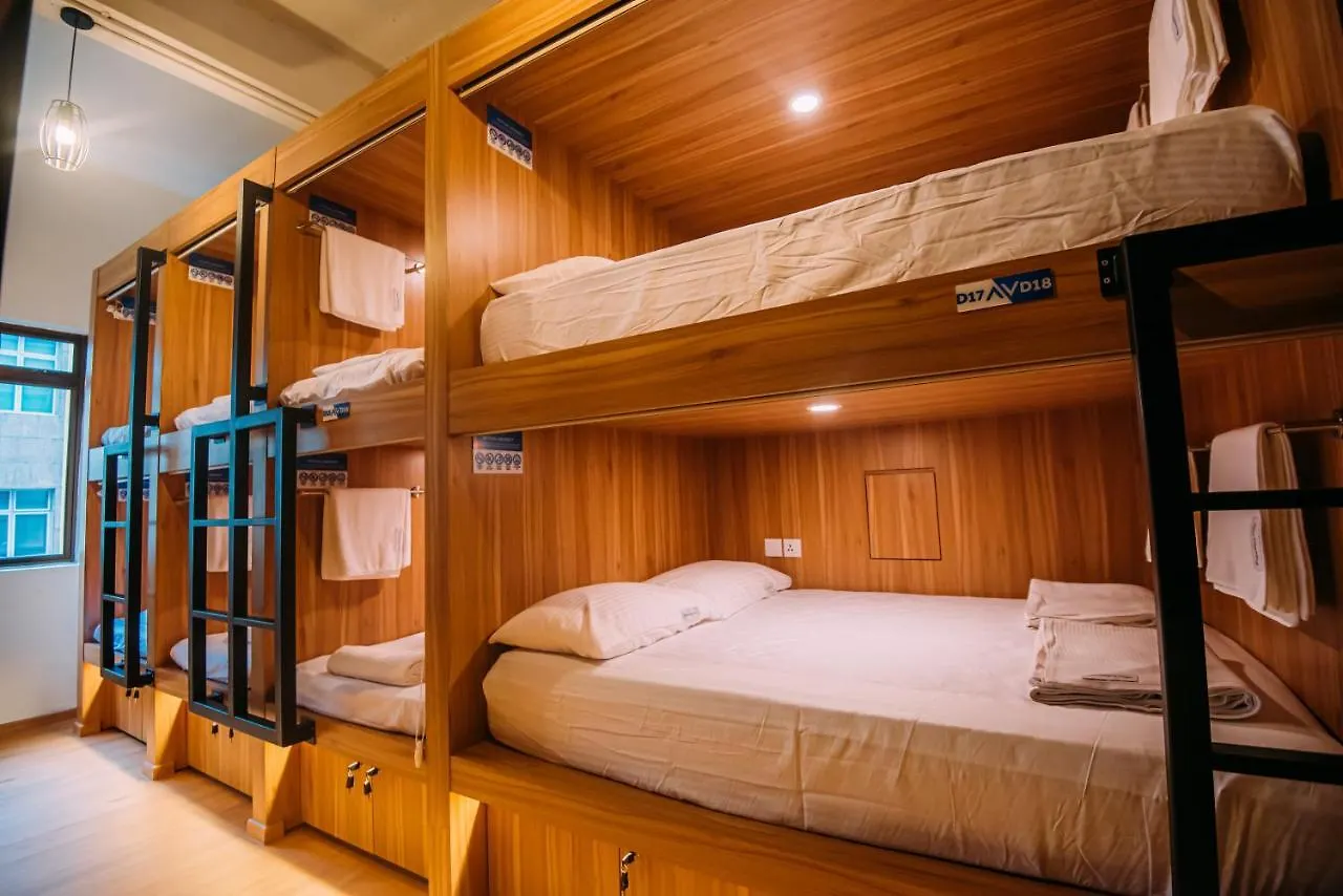 Bluewaters Pods 38 Hongkong St Hostel Singapore 0*,