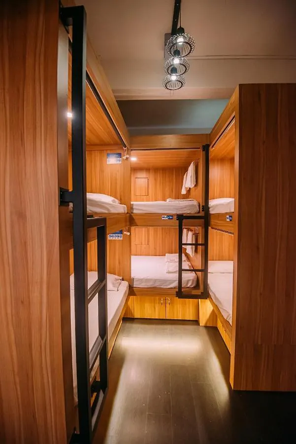 Bluewaters Pods 38 Hongkong St Hostel Singapore Singapore